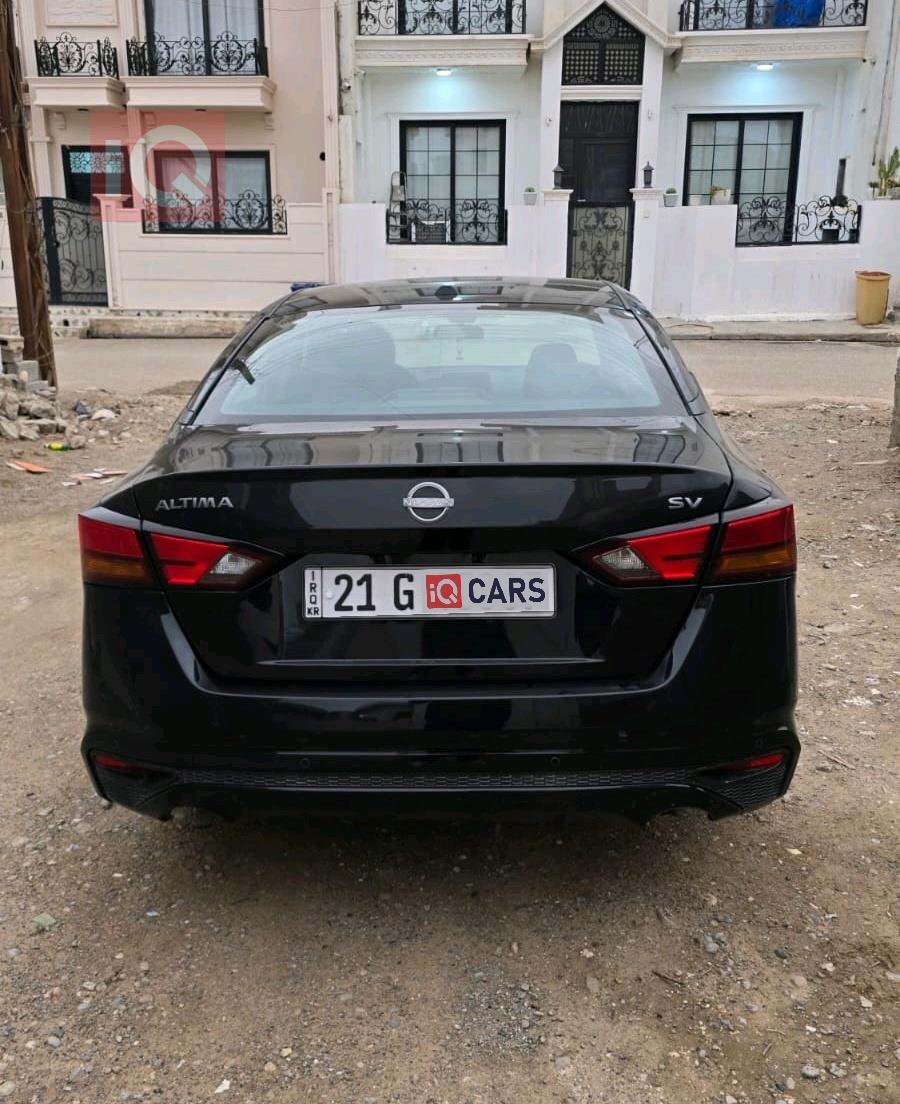 نيسان ألتيما